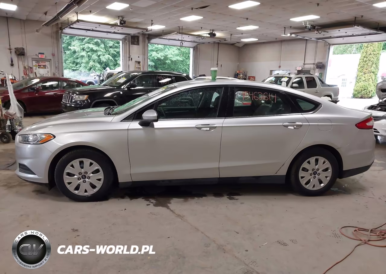 2013 Ford Fusion S VIN:3FA6P0G70DR104783 - 12