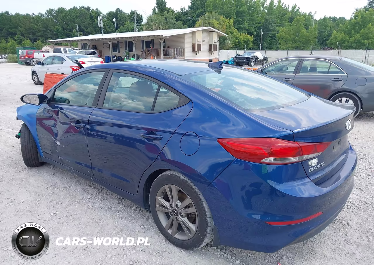2018 Hyundai Elantra Value Edition VIN:5NPD84LF2JH371019 - 3