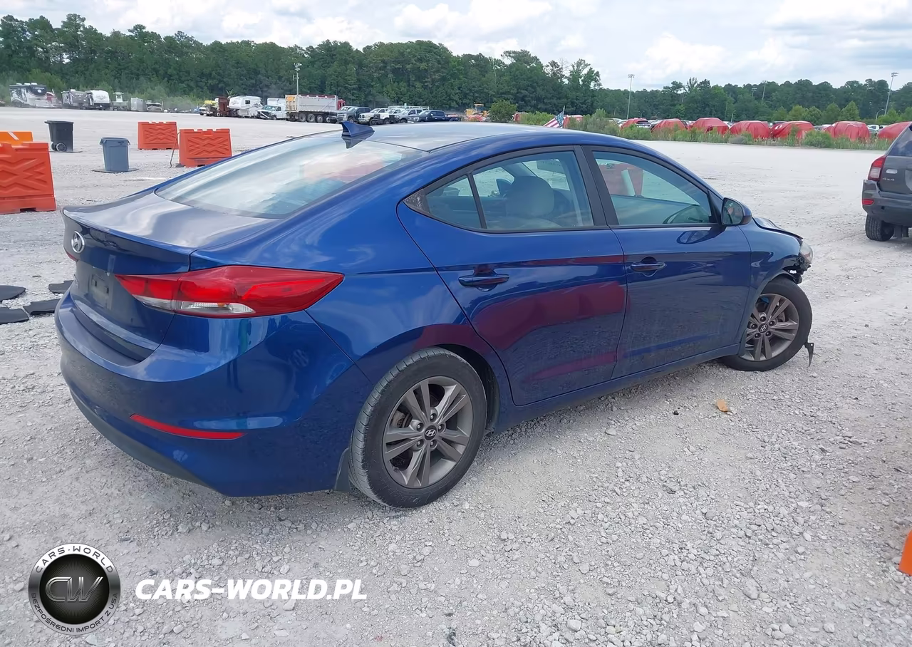2018 Hyundai Elantra Value Edition VIN:5NPD84LF2JH371019 - 4