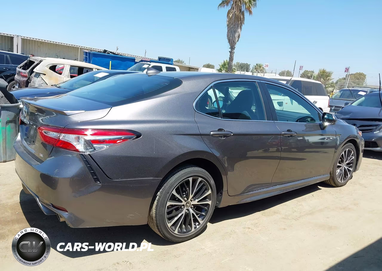 2020 Toyota Camry Se VIN:4T1G11AKXLU984087 - 13