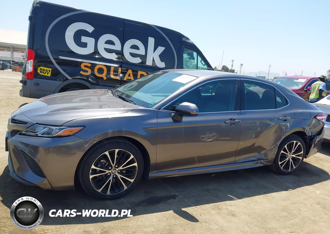 2020 Toyota Camry Se VIN:4T1G11AKXLU984087 - 14