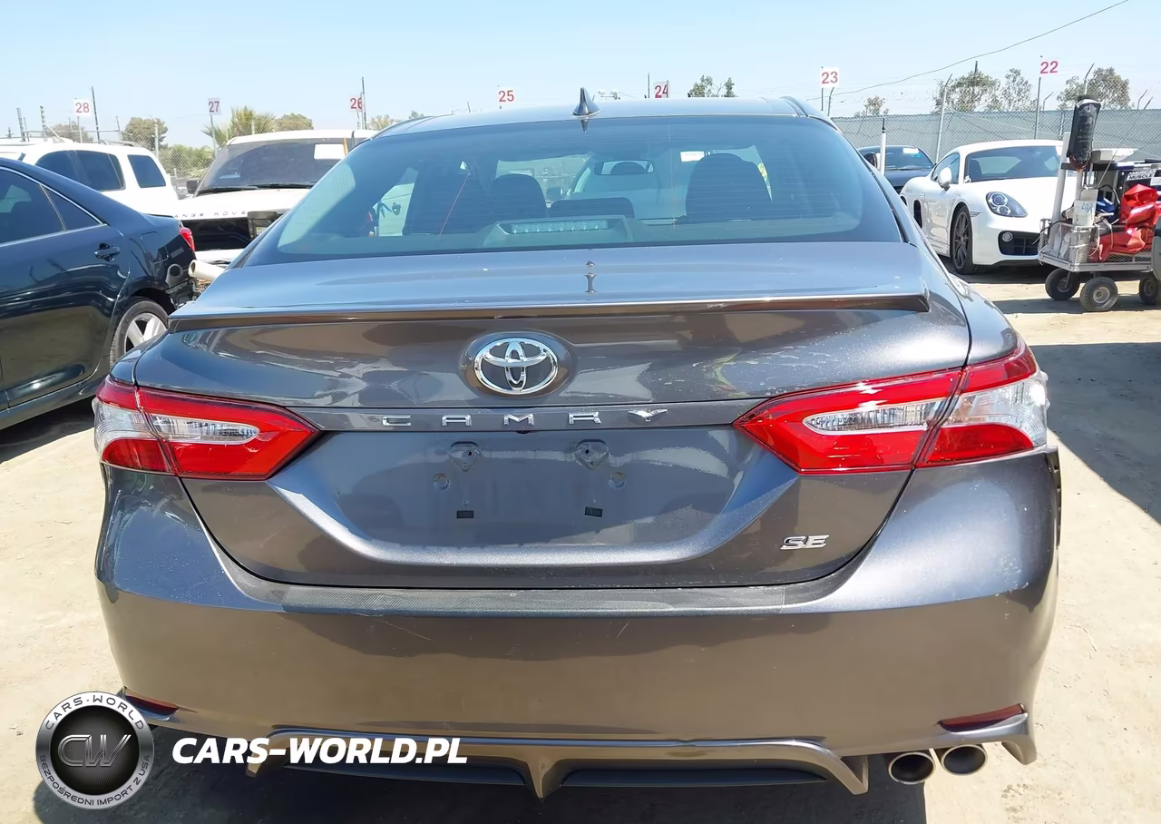 2020 Toyota Camry Se VIN:4T1G11AKXLU984087 - 16