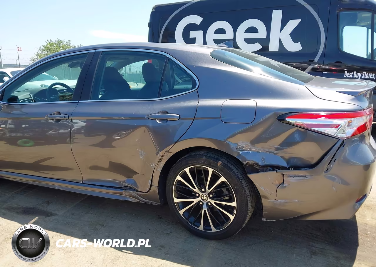 2020 Toyota Camry Se VIN:4T1G11AKXLU984087 - 6