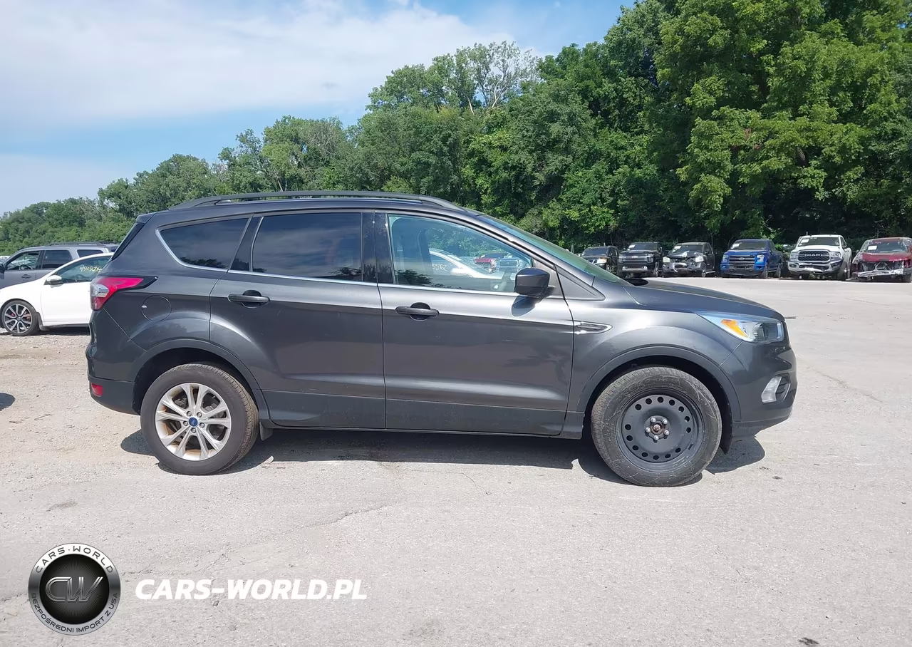 2018 Ford Escape Se VIN:1FMCU9GD8JUC88323 - 13