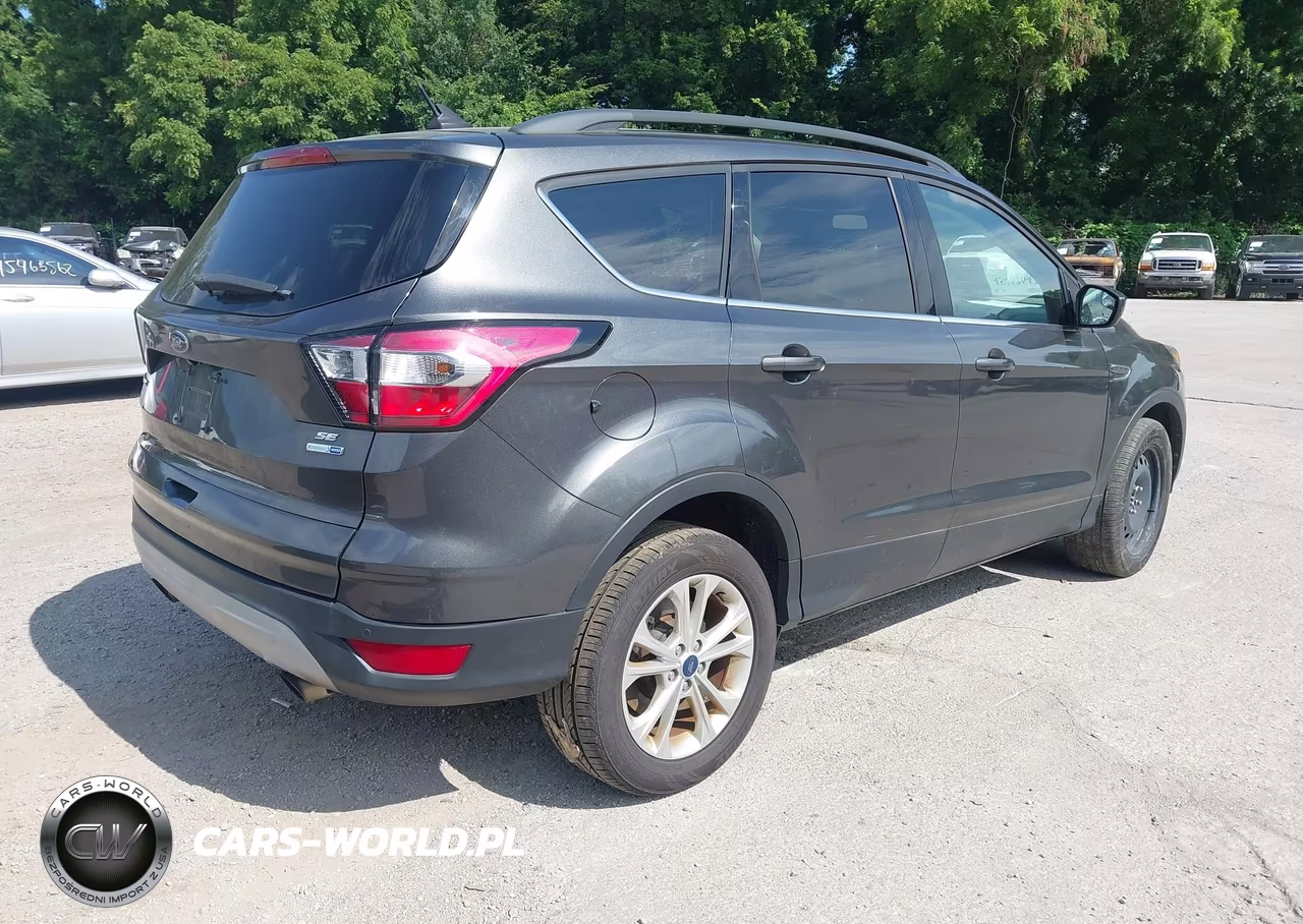 2018 Ford Escape Se VIN:1FMCU9GD8JUC88323 - 4