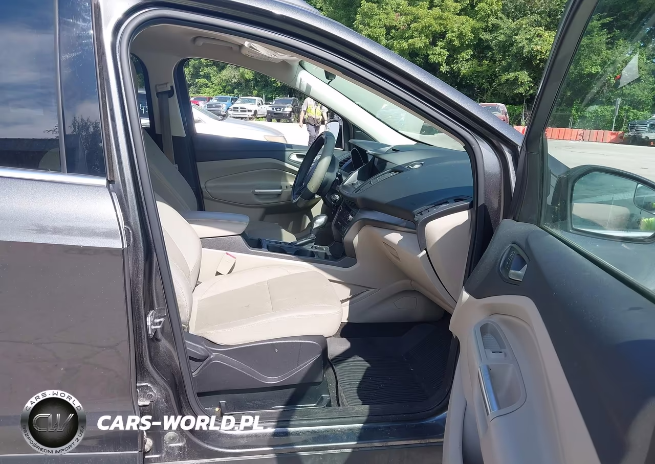 2018 Ford Escape Se VIN:1FMCU9GD8JUC88323 - 5