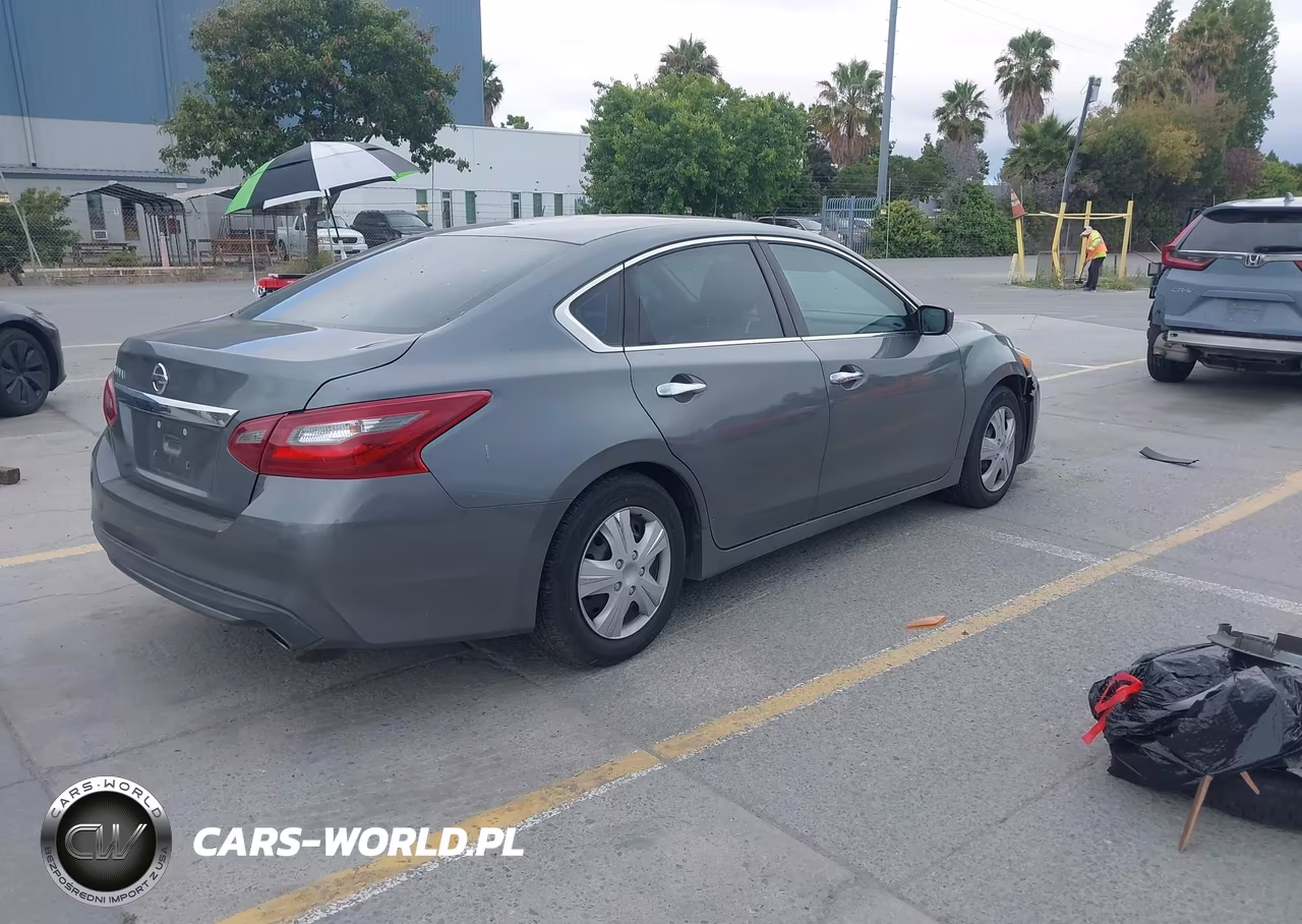 2018 Nissan Altima 2.5 S VIN:1N4AL3AP8JC281947 - 4