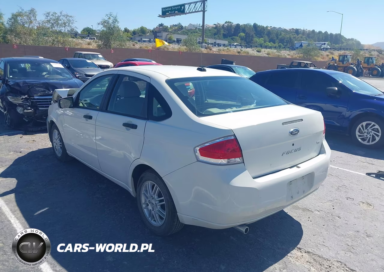 2009 Ford Focus Se VIN:1FAHP35N39W124753 - 3