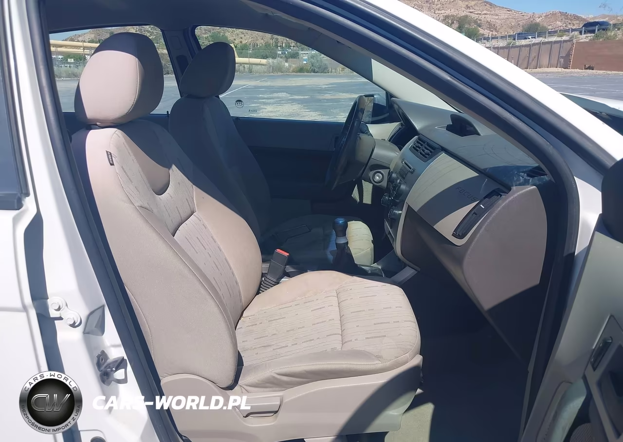 2009 Ford Focus Se VIN:1FAHP35N39W124753 - 5