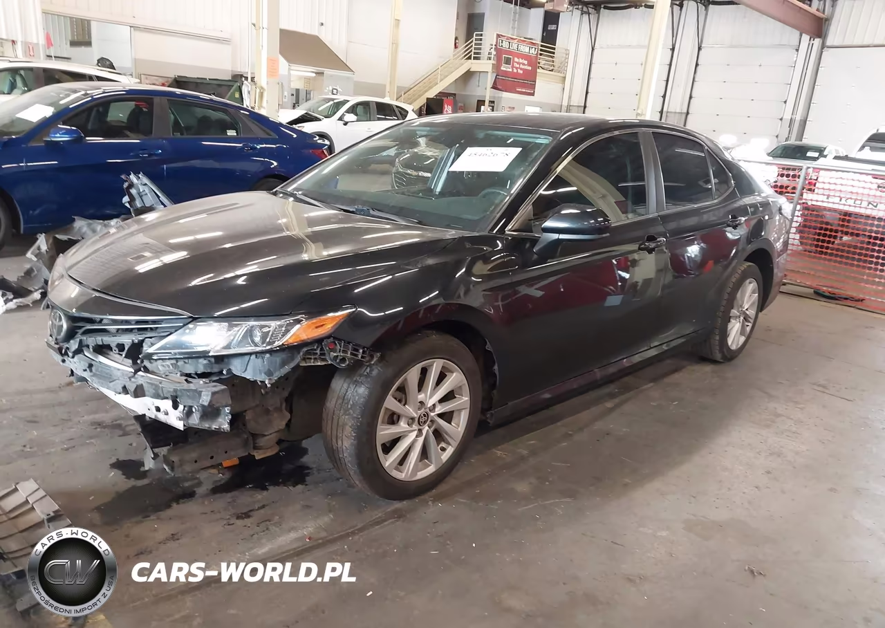 2022 Toyota Camry Le VIN:4T1C11AK2NU694573 - 2