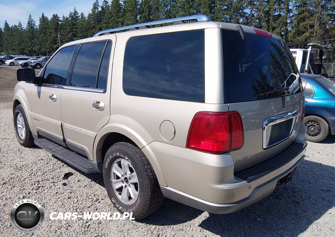 2004 Lincoln Navigator VIN:5LMFU28R04LJ43525 - 3