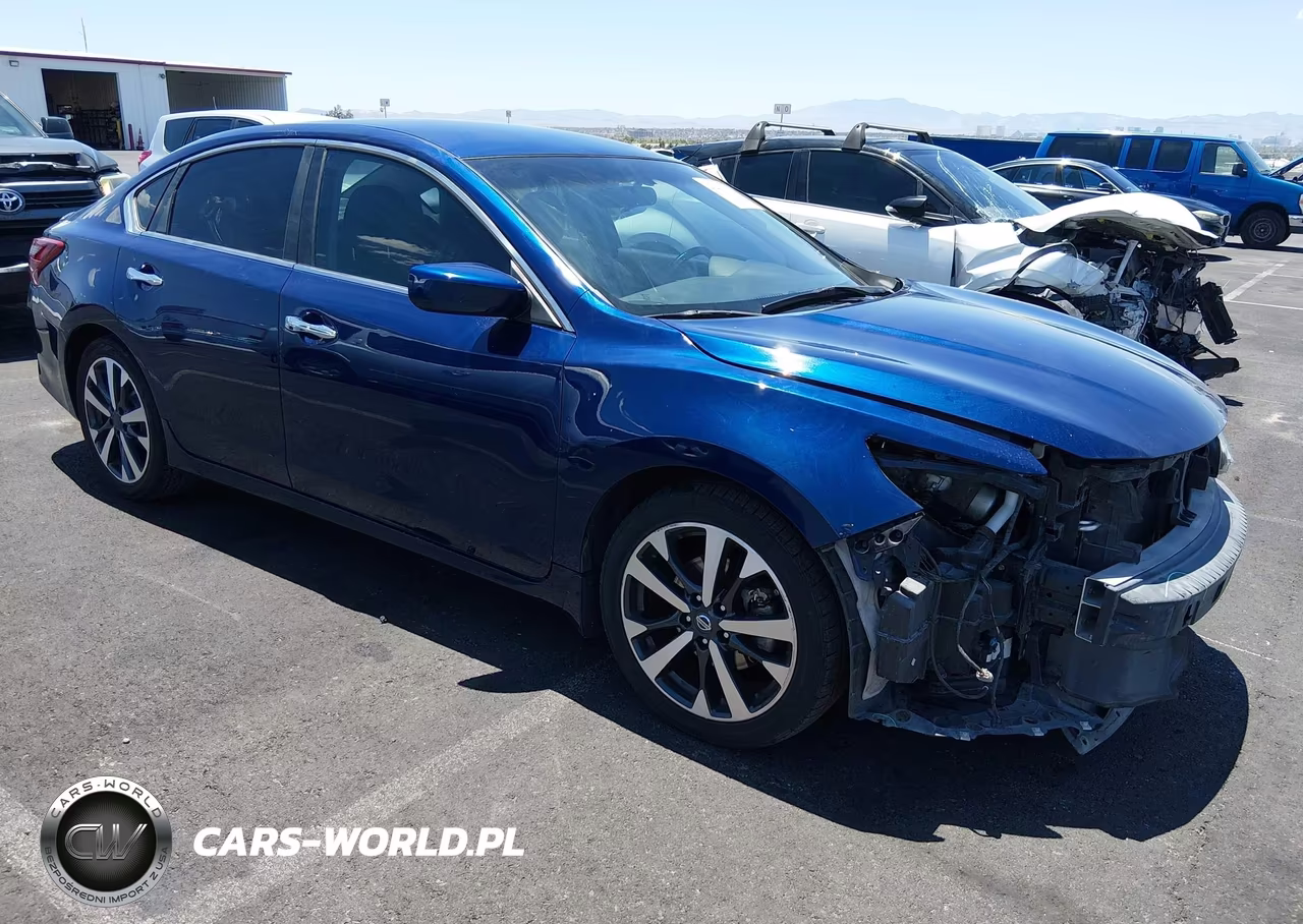 2017 Nissan Altima 2.5 Sr – zdjęcie 1 z 13