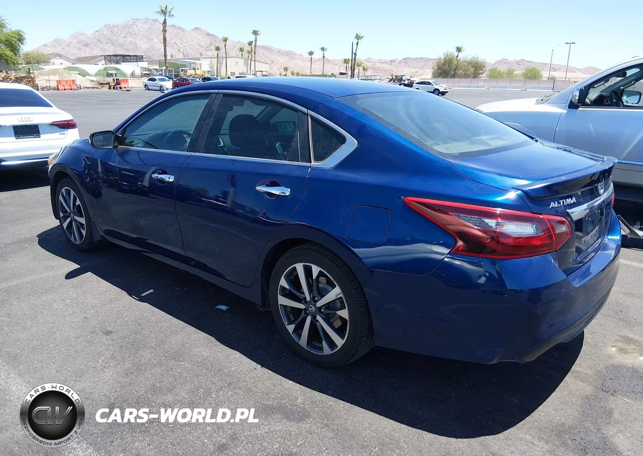 2017 Nissan Altima 2.5 Sr VIN:1N4AL3AP3HC279677 - 3