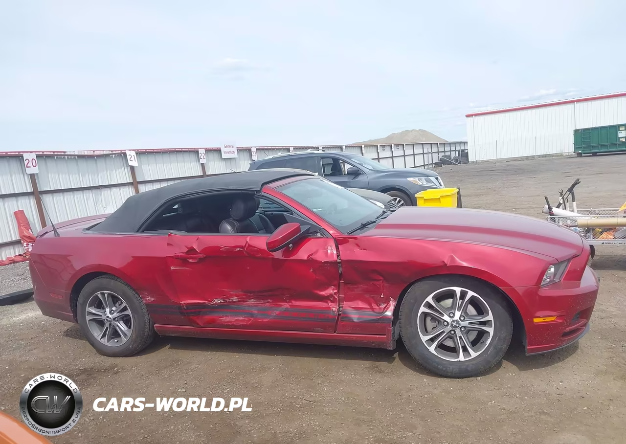 2014 Ford Mustang V6-V6 Premium VIN:1ZVBP8EM1E5238171 - 13