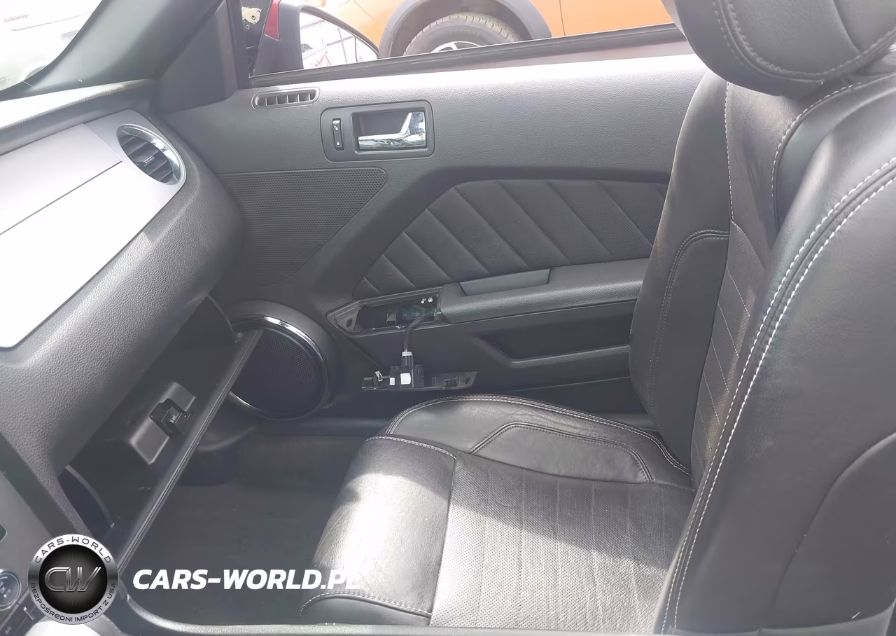 2014 Ford Mustang V6-V6 Premium VIN:1ZVBP8EM1E5238171 - 5