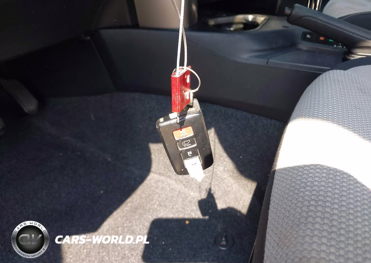 2018 Toyota Rav4 Xle VIN:JTMWFREV4JJ172528 - 11