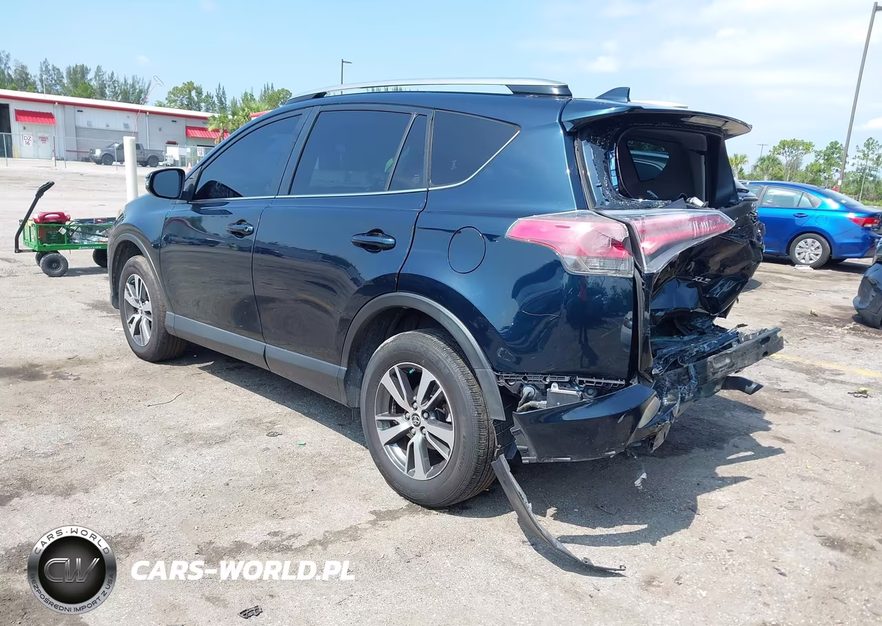 2018 Toyota Rav4 Xle VIN:JTMWFREV4JJ172528 - 3