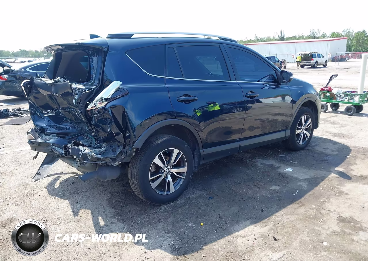 2018 Toyota Rav4 Xle VIN:JTMWFREV4JJ172528 - 4
