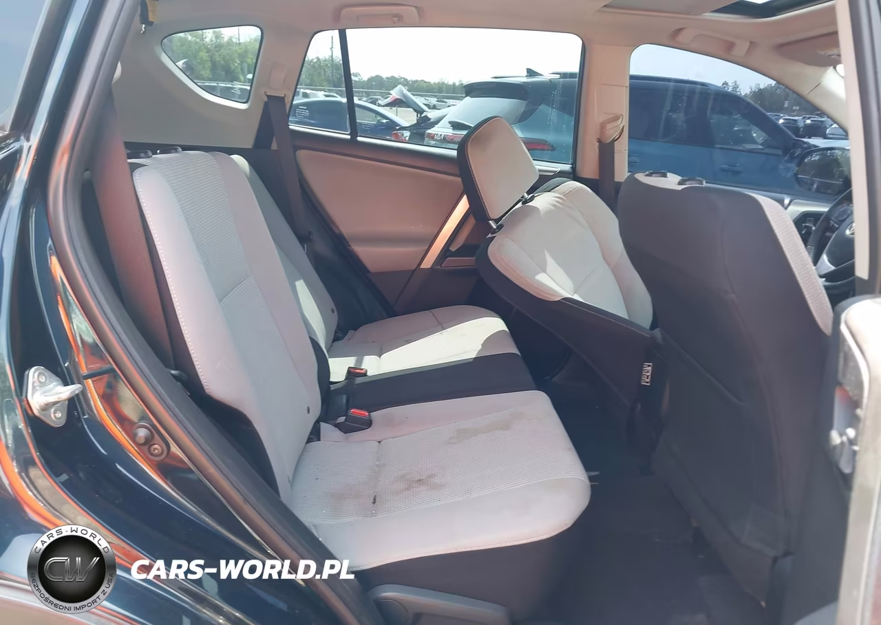 2018 Toyota Rav4 Xle VIN:JTMWFREV4JJ172528 - 8