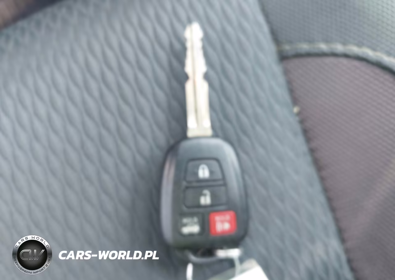 2017 Toyota Corolla Le VIN:2T1BURHE0HC926580 - 11
