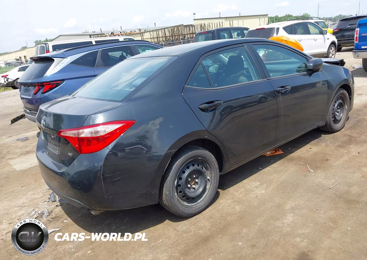 2017 Toyota Corolla Le VIN:2T1BURHE0HC926580 - 4