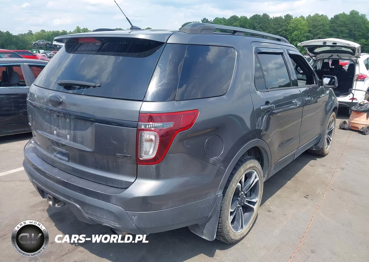 2015 Ford Explorer Sport VIN:1FM5K8GT8FGB21448 - 4
