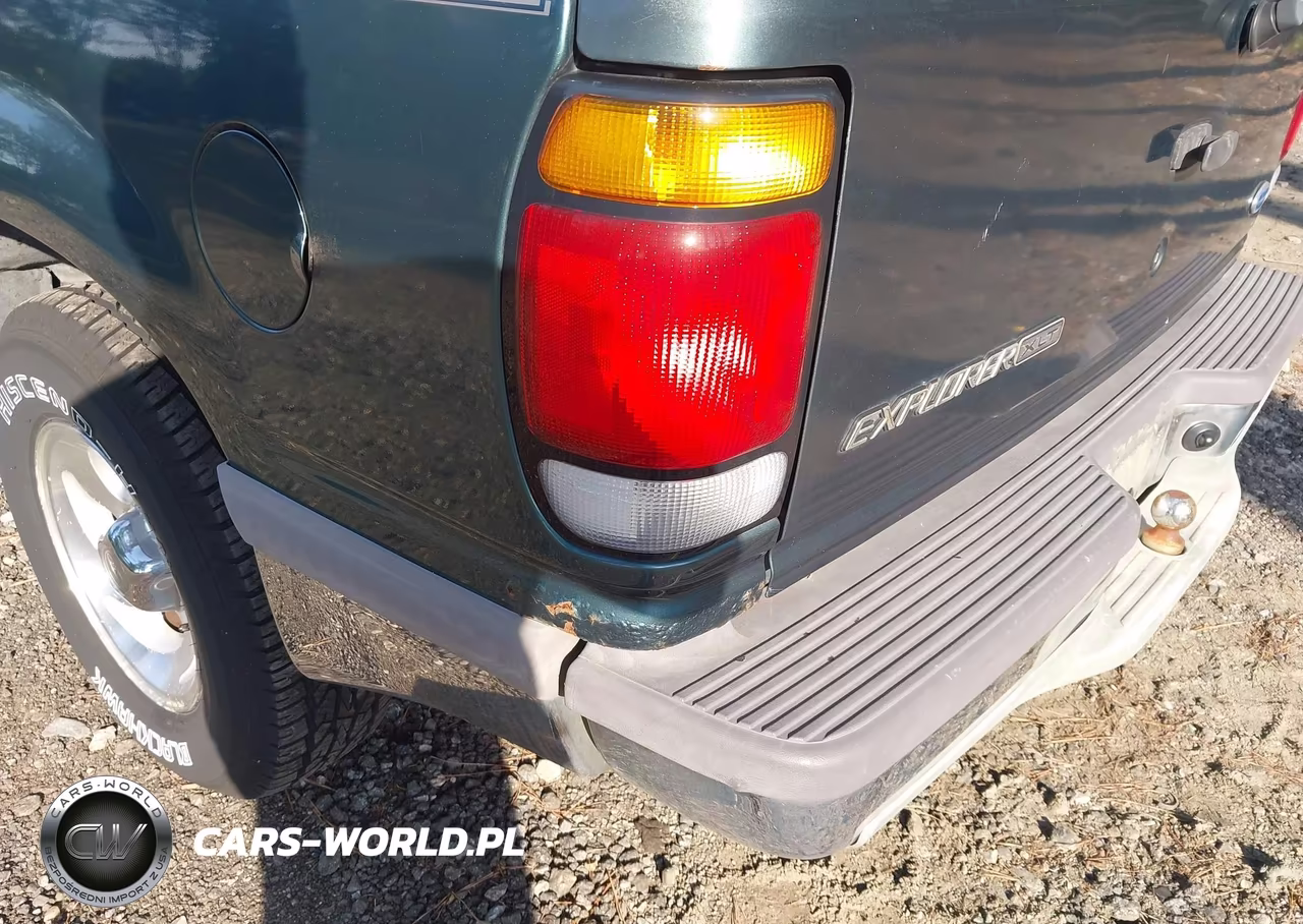 1997 Ford Explorer Eddie Bauer-Limited-Xlt VIN:1FMDU35P0VUD44307 - 6