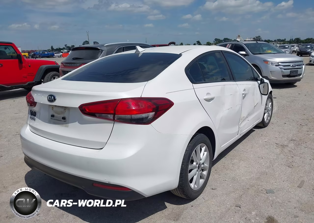 2017 Kia Forte Lx VIN:3KPFL4A75HE132744 - 4