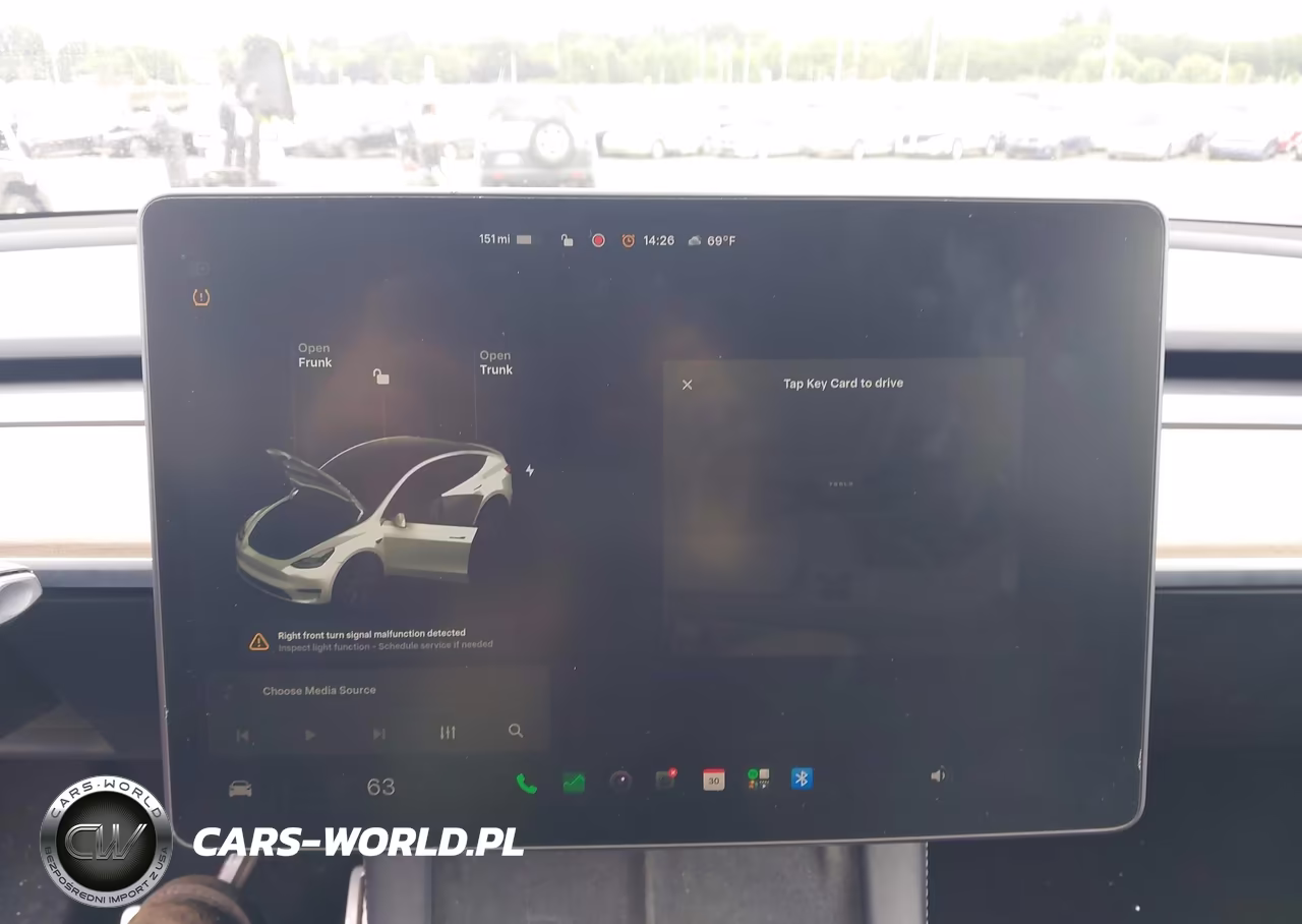 2021 Tesla Model Y Performance Dual Motor All-Wheel Drive VIN:5YJYGDEF5MF146713 - 18