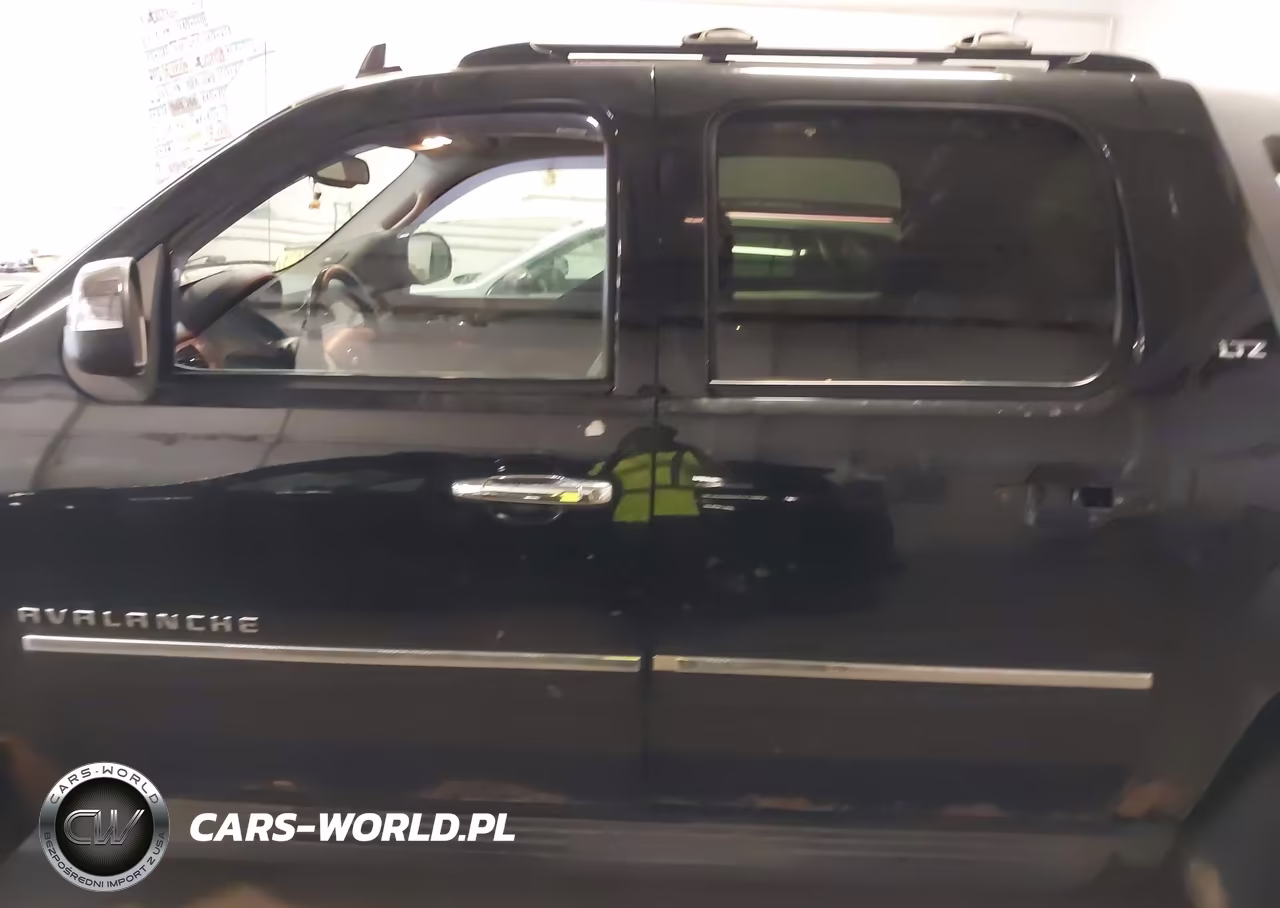 2011 Chevrolet Avalanche 1500 Ltz VIN:3GNTKGE37BG140359 - 14