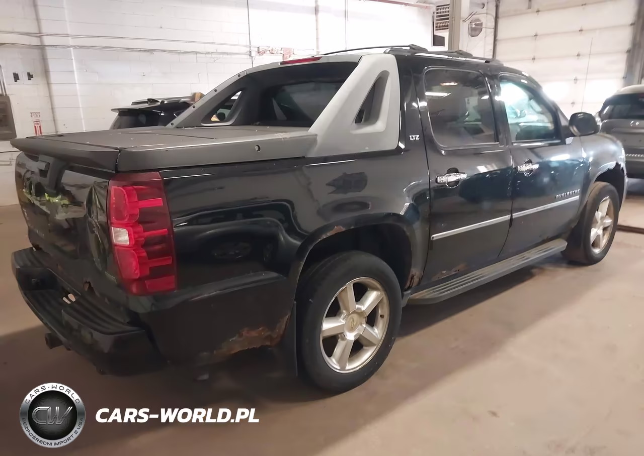 2011 Chevrolet Avalanche 1500 Ltz VIN:3GNTKGE37BG140359 - 4