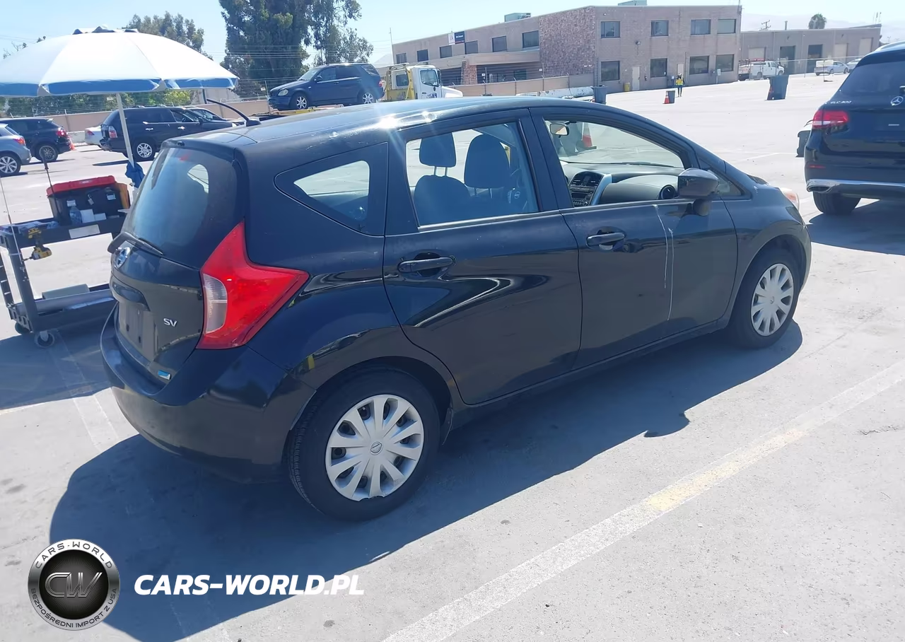 2015 Nissan Versa Note S (Sr)-S Plus-Sl-Sr-Sv VIN:3N1CE2CP4FL362964 - 4