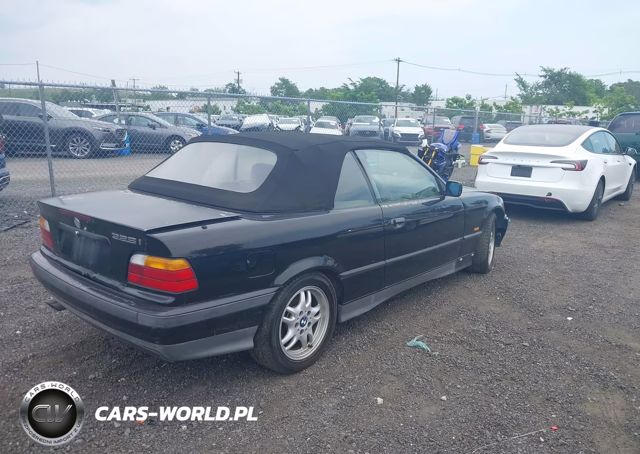 1995 BMW 325 Ic Automatic VIN:WBABJ6320SJD38310 - 4