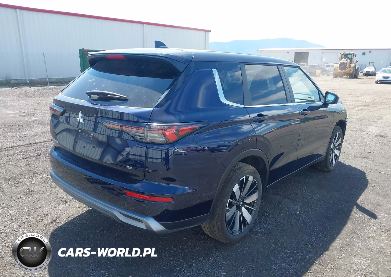 2026 Mitsubishi Outlander Le 2.5 2Wd-Se 2.5 2Wd VIN:JA4J3VAB2TZ044035 - 4