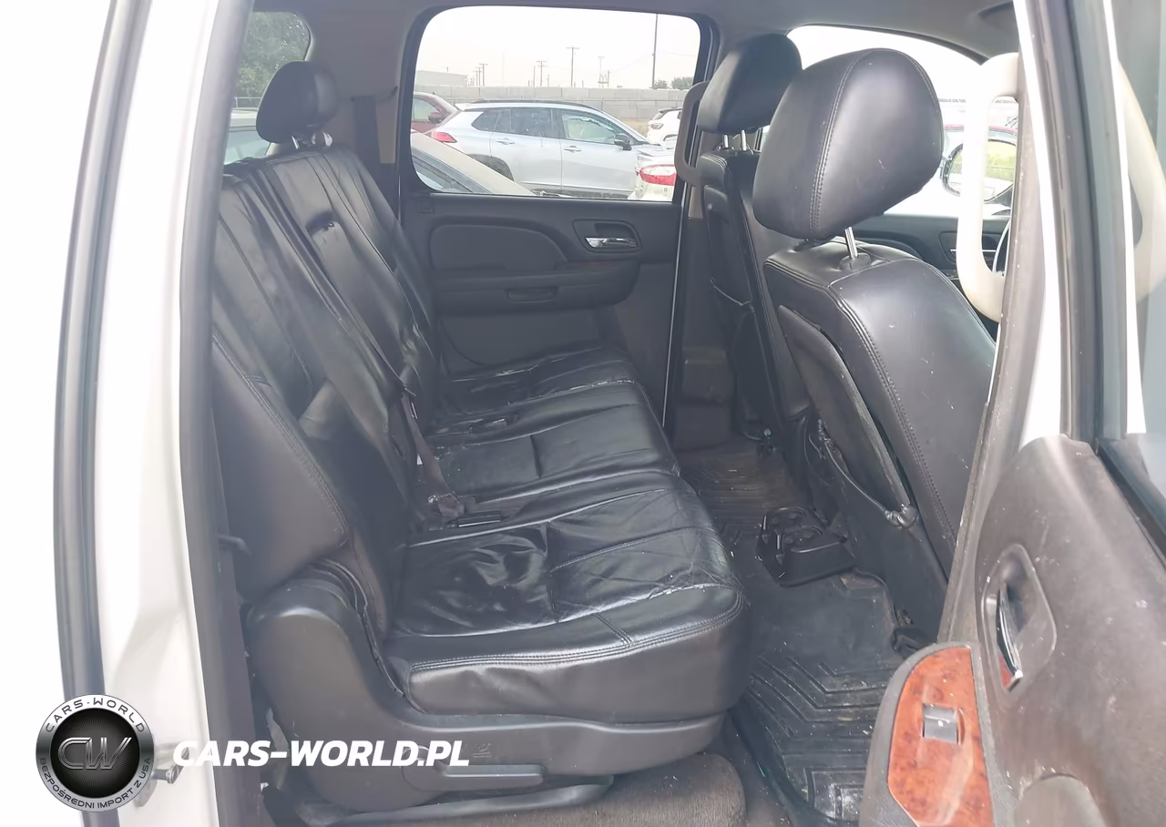 2010 Chevrolet Suburban 1500 Lt1 VIN:1GNUKJE30AR115092 - 8