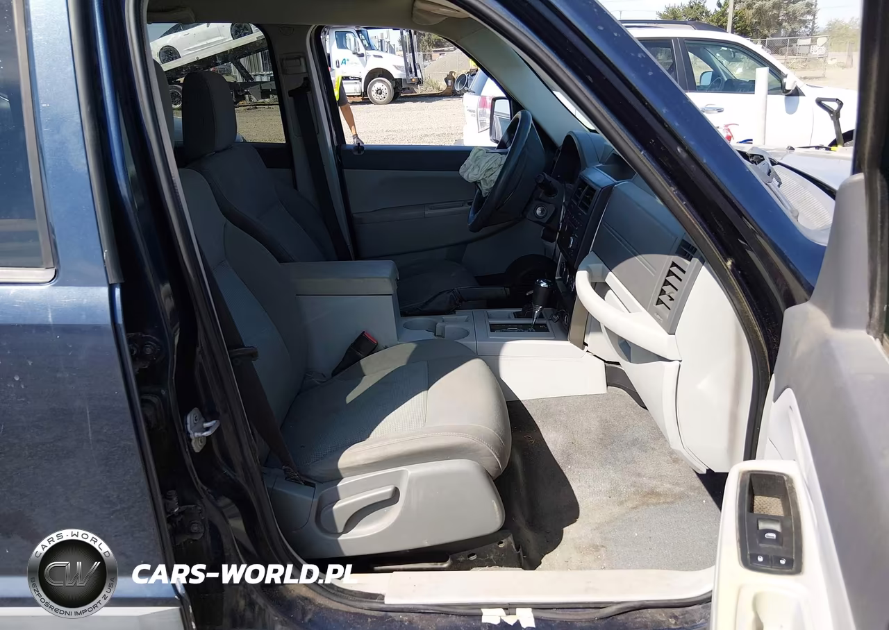 2008 Jeep Liberty Sport VIN:1J8GN28K38W169948 - 5