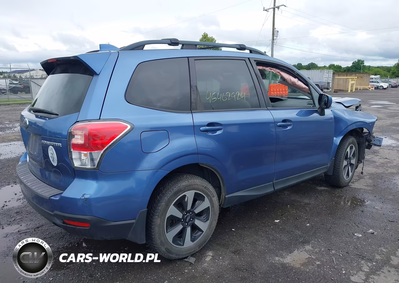 2018 Subaru Forester 2.5I Premium VIN:JF2SJAGC4JH581907 - 4