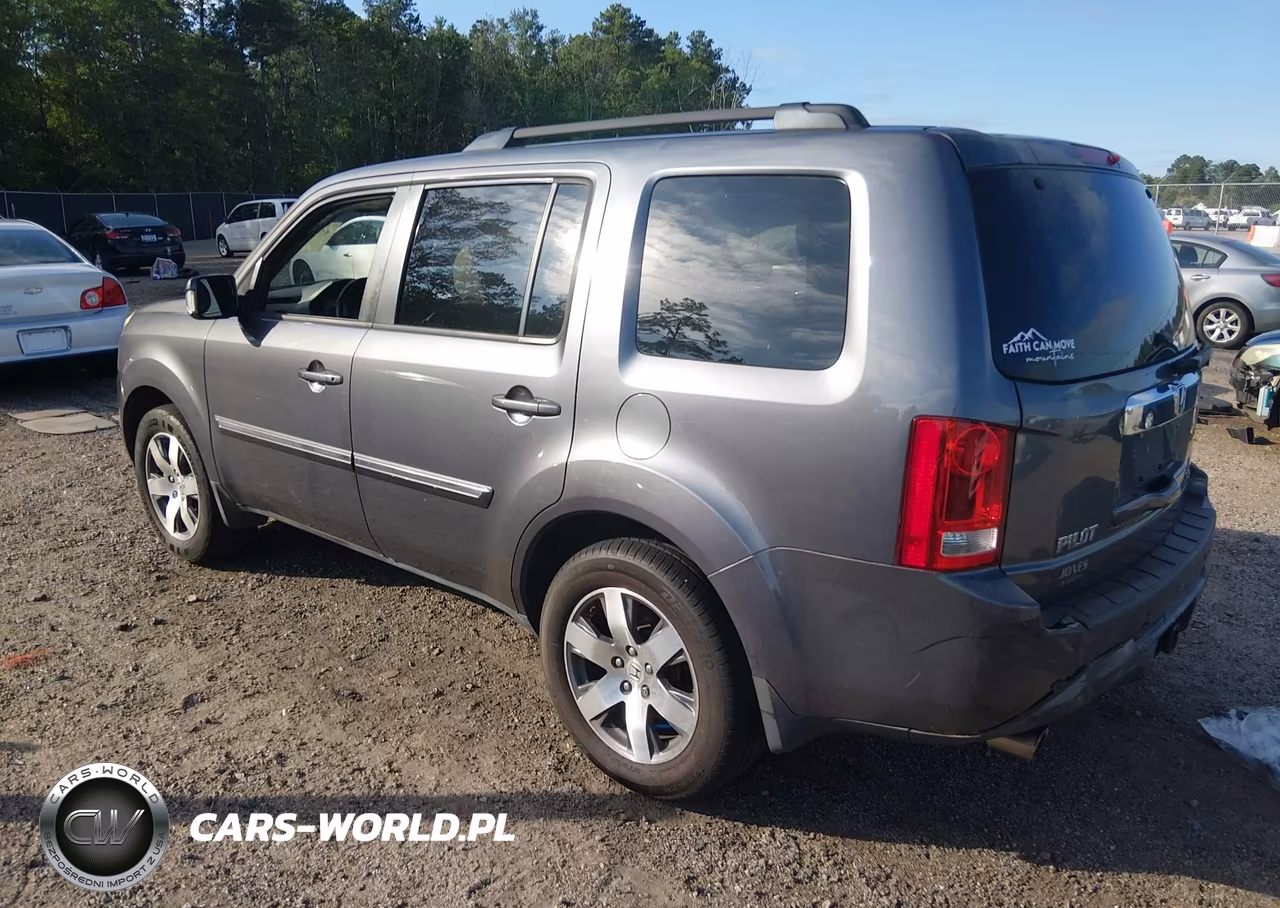 2015 Honda Pilot Touring VIN:5FNYF4H94FB028762 - 3