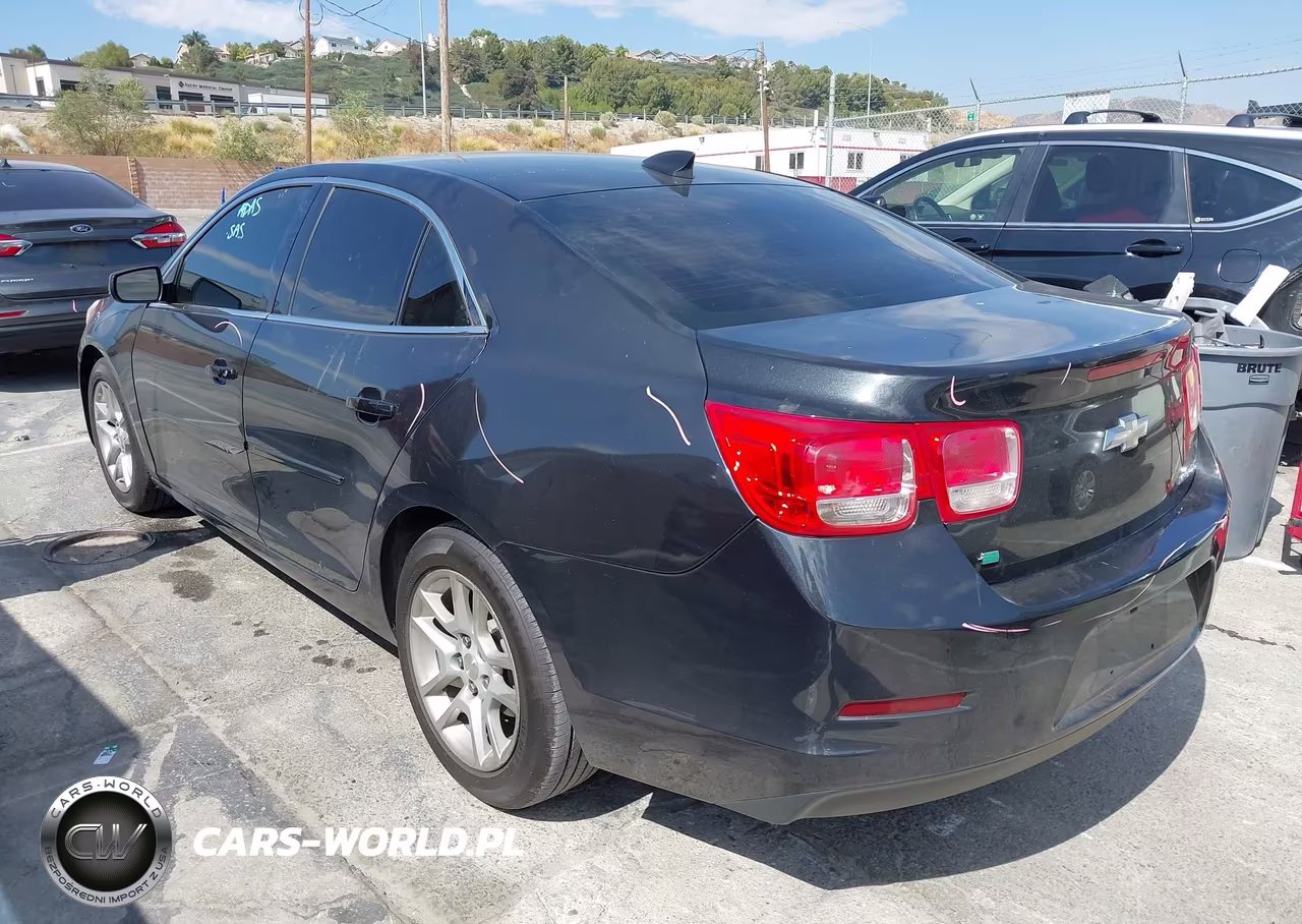 2015 Chevrolet Malibu 1Lt VIN:1G11C5SLXFF337354 - 3
