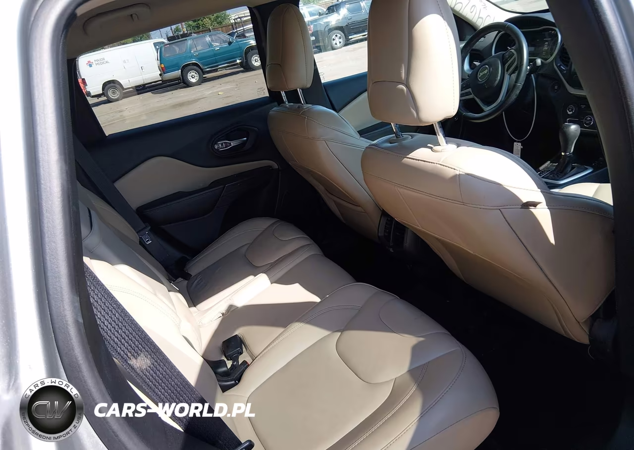 2017 Jeep Cherokee Limited VIN:1C4PJMDBXHW563466 - 8