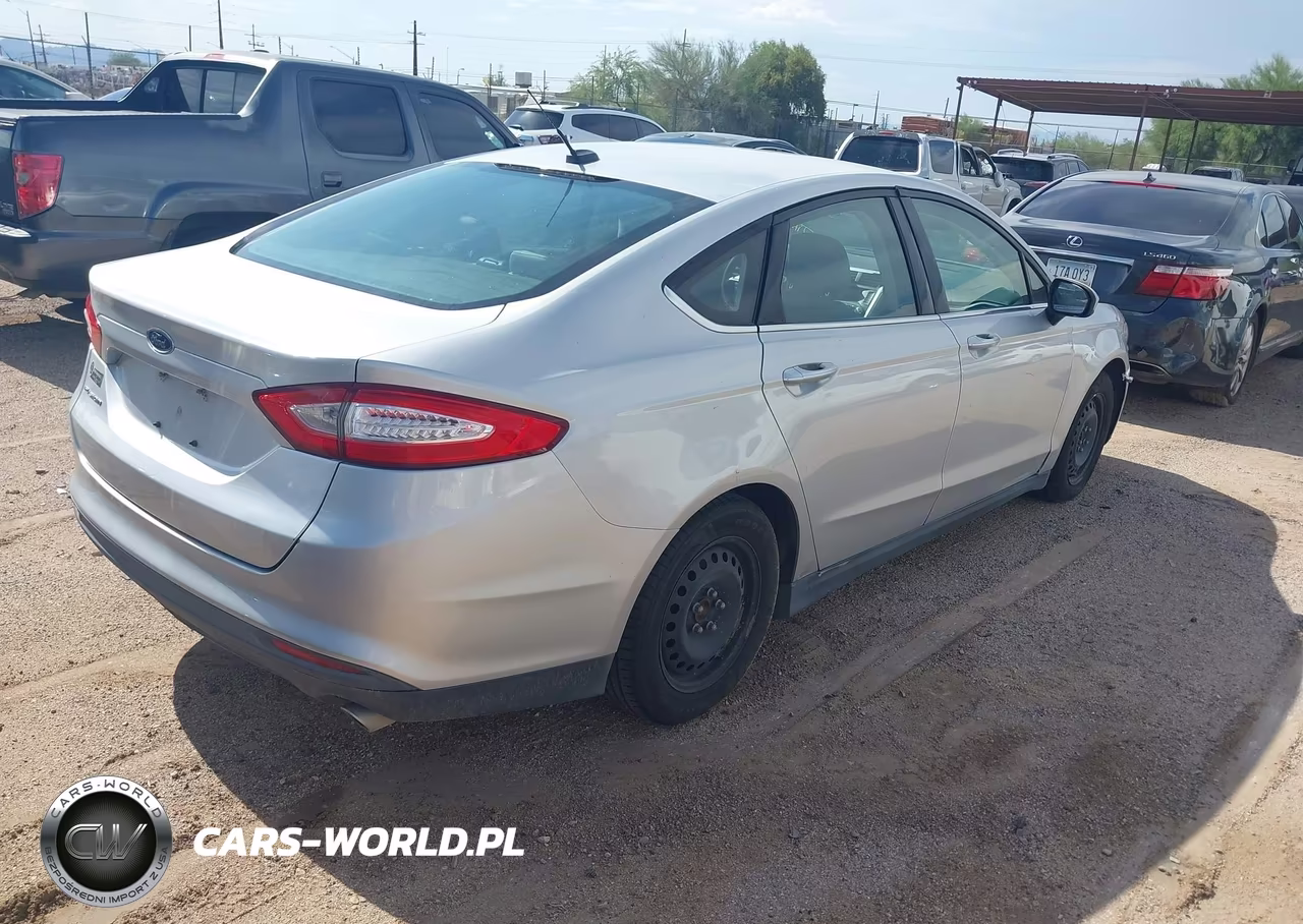 2014 Ford Fusion S VIN:3FA6P0G72ER244013 - 4