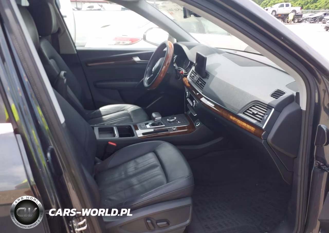 2020 Audi Q5 Premium 45 Tfsi Quattro S Tronic-Titanium Premium 45 Tfsi Quattro S Tronic VIN:WA1ANAFY0L2031695 - 5