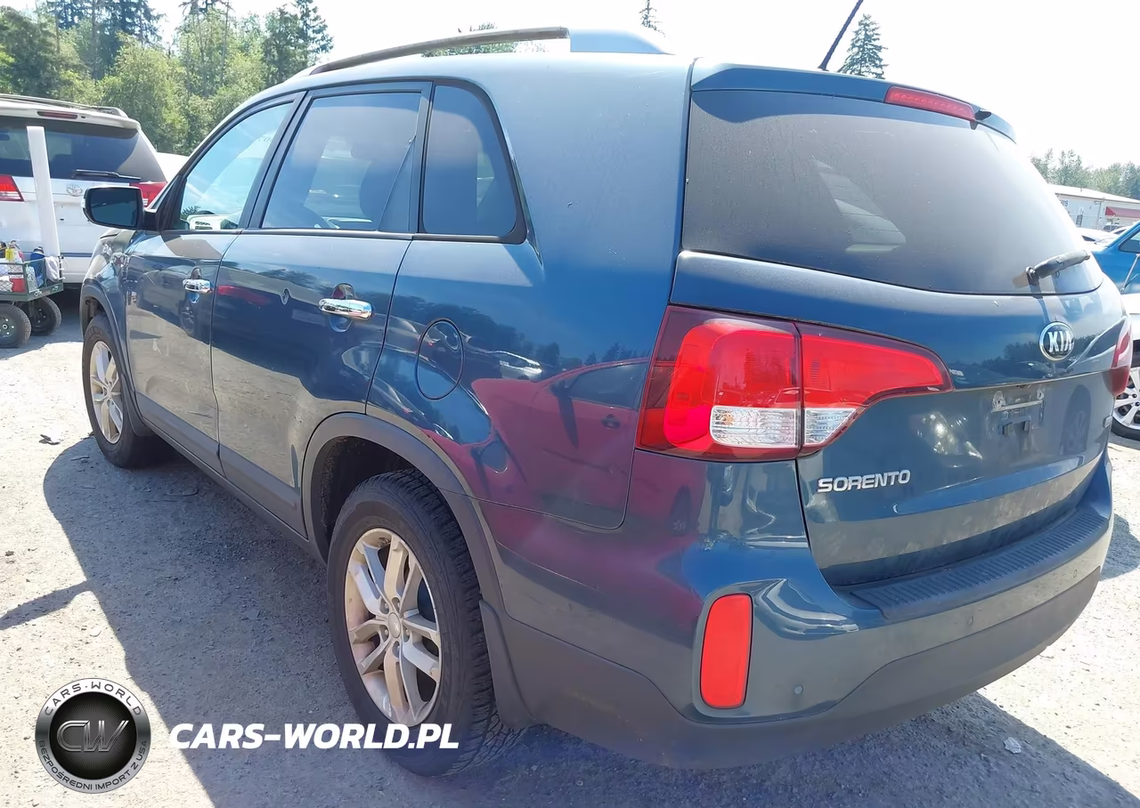 2014 Kia Sorento Lx VIN:5XYKT3A63EG525544 - 3