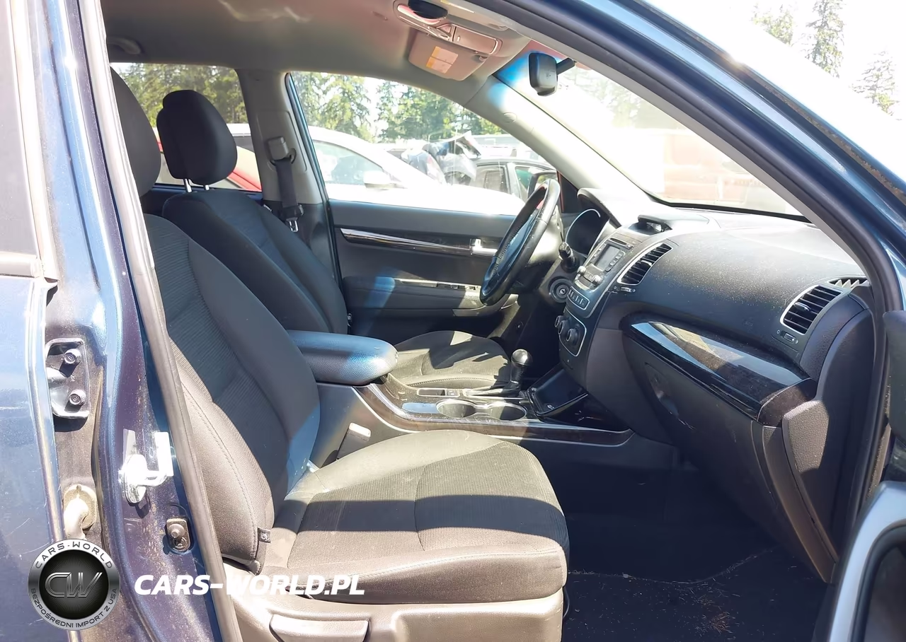 2014 Kia Sorento Lx VIN:5XYKT3A63EG525544 - 5