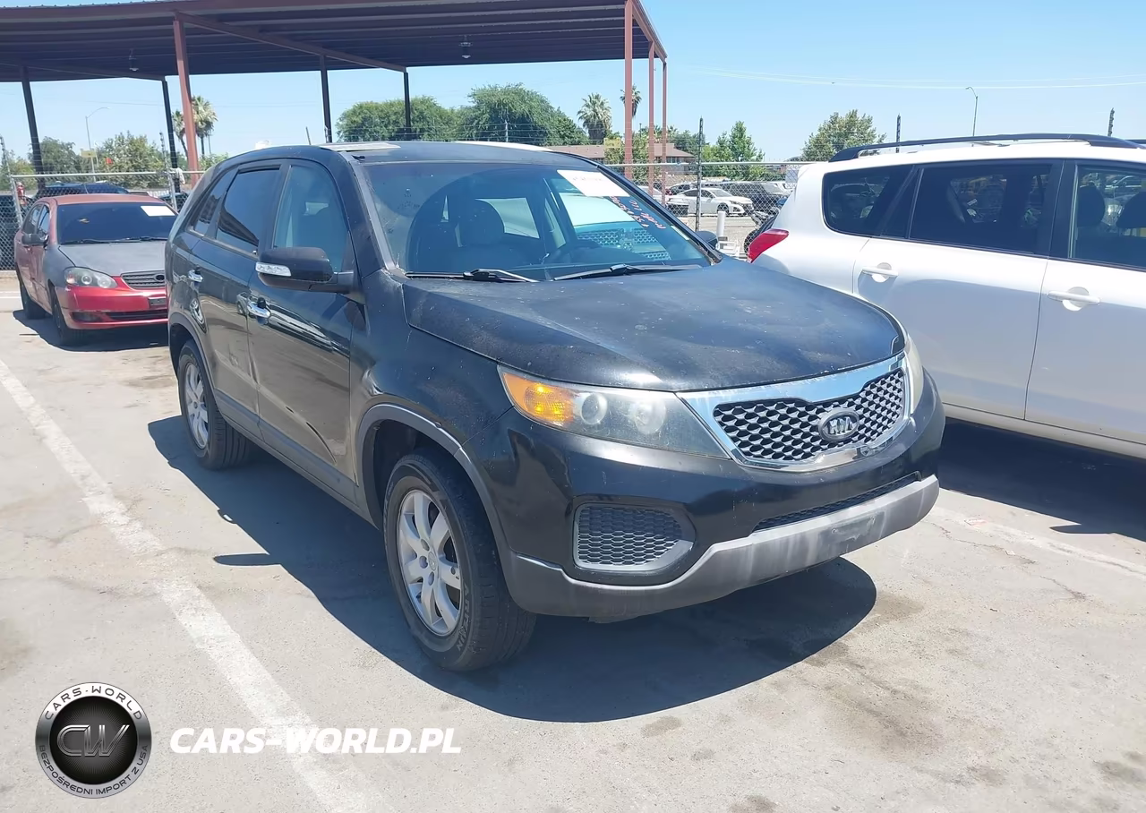 2012 Kia Sorento Lx VIN:5XYKT4A15CG214088 - 4