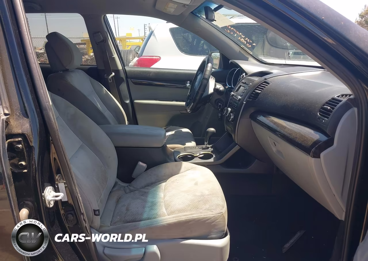 2012 Kia Sorento Lx VIN:5XYKT4A15CG214088 - 5