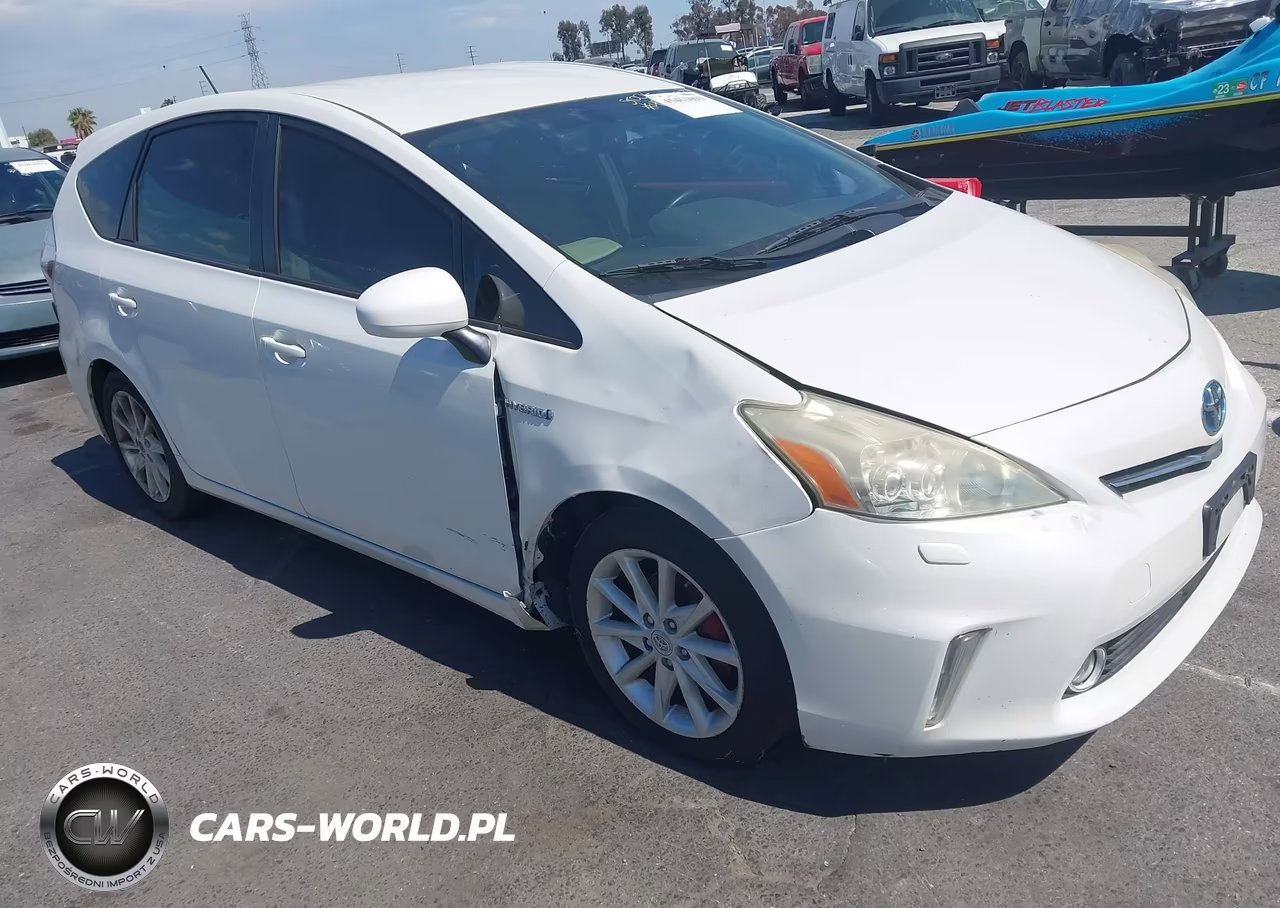2014 Toyota Prius V Five – zdjęcie 1 z 16