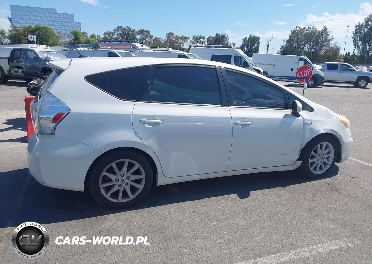 2014 Toyota Prius V Five VIN:JTDZN3EU4E3308963 - 13