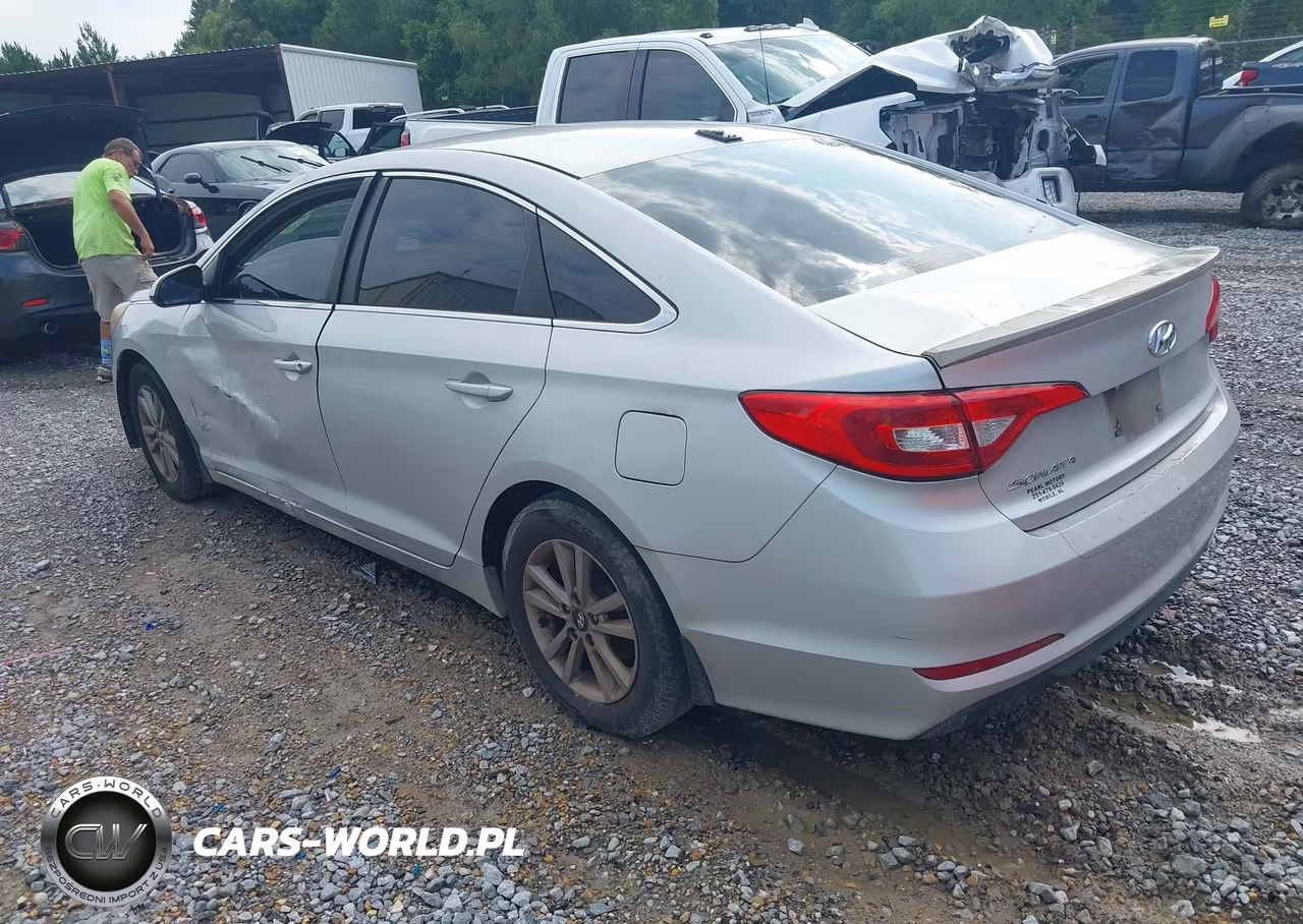 2015 Hyundai Sonata Se VIN:5NPE24AF5FH161711 - 3