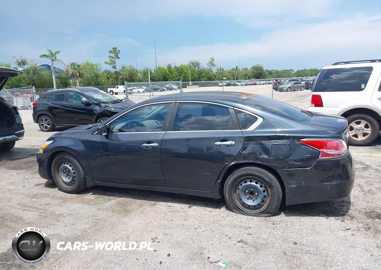 2014 Nissan Altima 2.5 S VIN:1N4AL3AP9EC177795 - 14